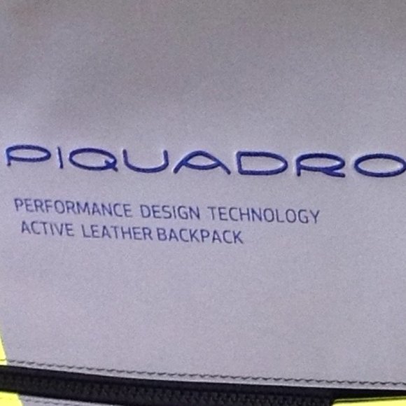 Piquadro Downtown Leather Backpack - Picture 6 of 12